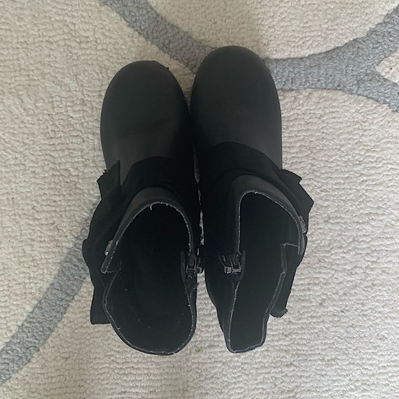 Girls Michael Kors boots, size 12 - Picture 7 of 15
